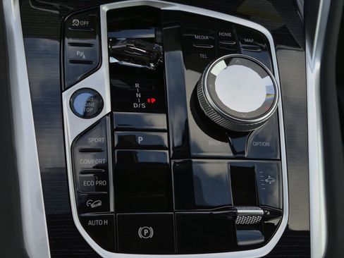 New 2026 BMW X6 xDrive40i w/ Executive Package image 14