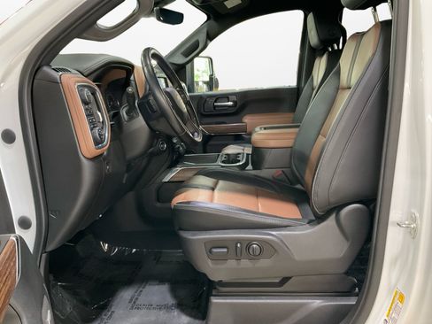 Used 2022 Chevrolet Silverado 3500 High Country w/ Z71 Off-Road Package AWD/4WD image 9