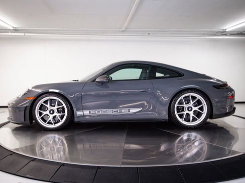 Certified 2026 Porsche 911 GT3 RWD image 2