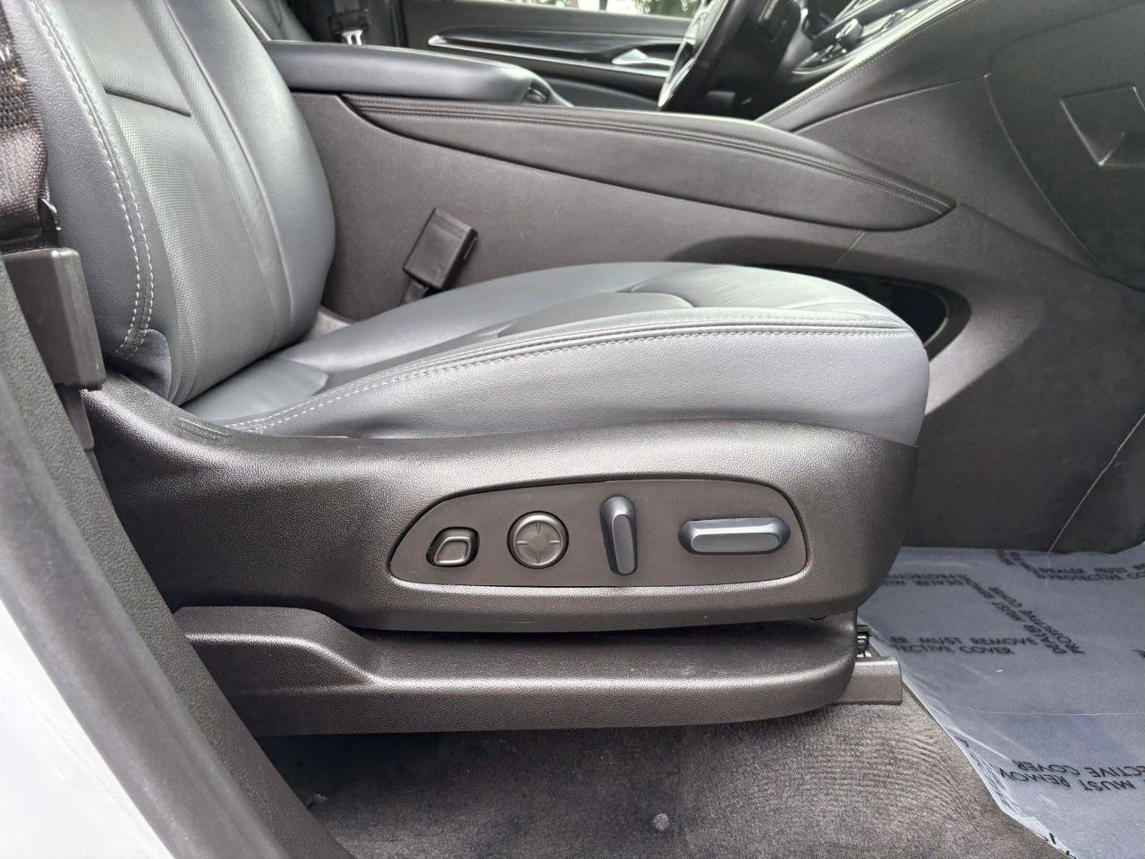 Used 2024 Buick Enclave Premium AWD/4WD image 21