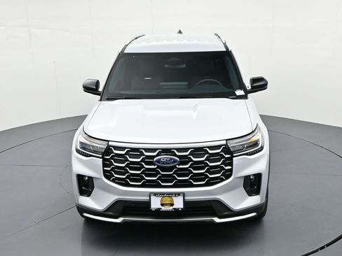 New 2026 Ford Explorer Platinum image 24