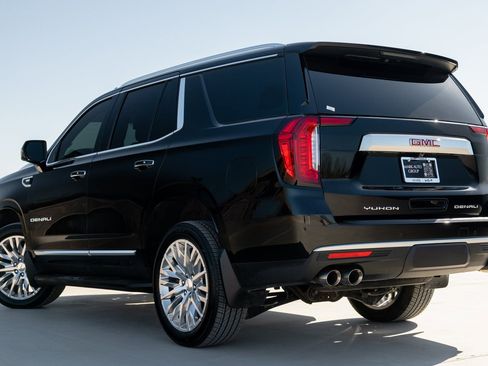 Used 2024 GMC Yukon Denali AWD/4WD image 13