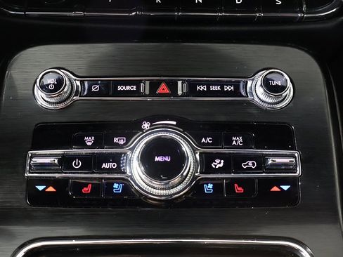 Used 2021 Lincoln Nautilus Reserve w/ Monochromatic Package image 50