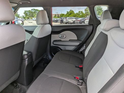 Used 2019 Kia Soul FWD image 18