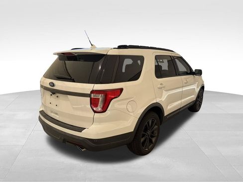 Used 2019 Ford Explorer XLT w/ Equipment Group 202A FWD image 8
