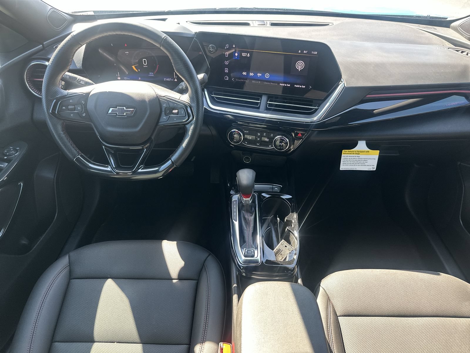 Used 2025 Chevrolet Trax RS w/ Sunroof Package FWD image 18