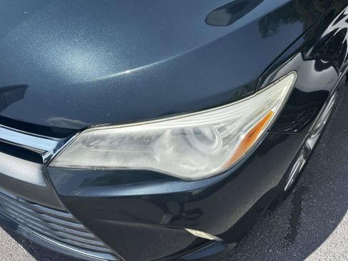 Used 2015 Toyota Camry XLE w/ Moonroof Package FWD image 9