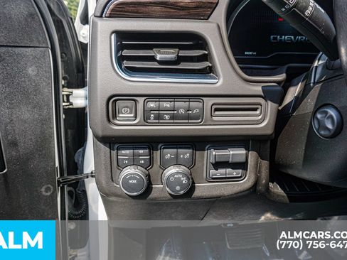 Used 2022 Chevrolet Suburban LT w/ LT Signature Package AWD/4WD image 38