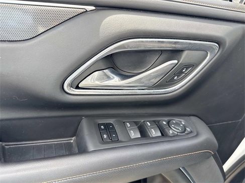 Used 2023 GMC Yukon AT4 w/ Technology Package image 21