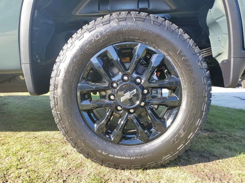 New 2026 Chevrolet Silverado 2500 LT image 5