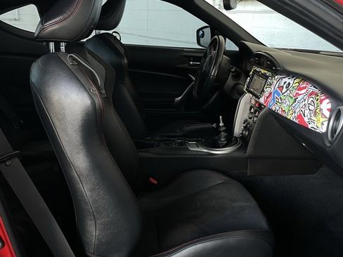 Used 2014 Subaru BRZ Limited w/ Popular Package #2B image 27