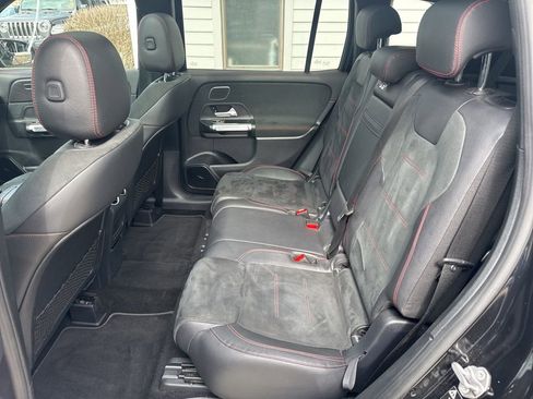 Used 2021 Mercedes-Benz GLB 250 4MATIC w/ AMG Line image 37