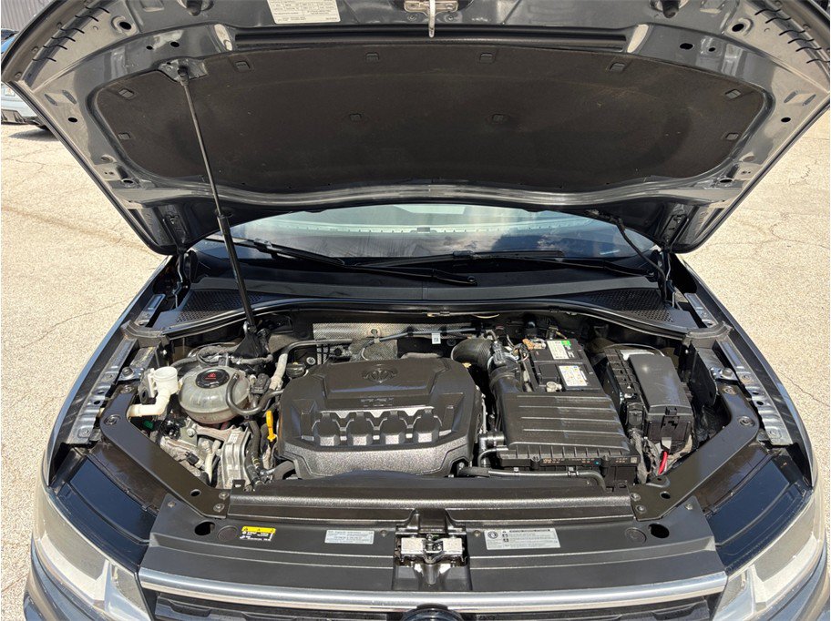 Used 2019 Volkswagen Tiguan SEL Premium R-Line FWD image 46