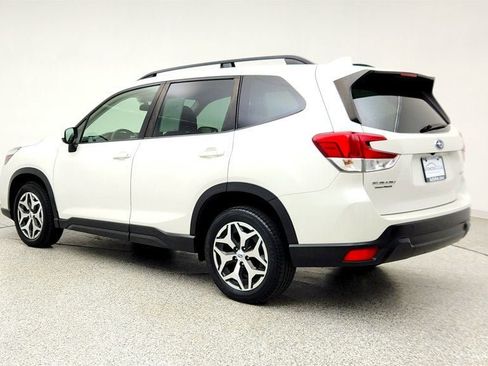Used 2020 Subaru Forester Premium AWD/4WD image 7