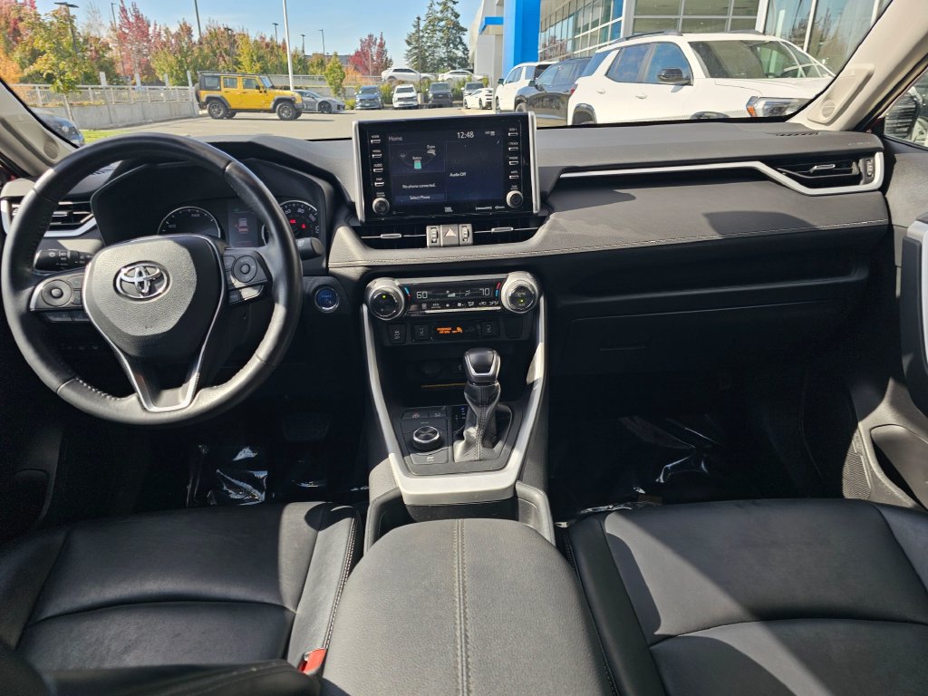Used 2021 Toyota RAV4 XLE Premium AWD/4WD image 21