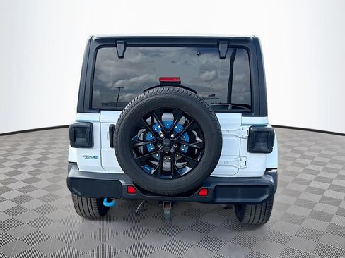 Used 2023 Jeep Wrangler Unlimited Sahara w/ Cold Weather Group AWD/4WD image 7