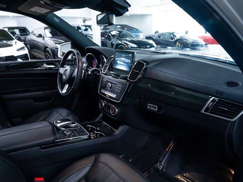 Used 2017 Mercedes-Benz GLS 450 4MATIC image 25