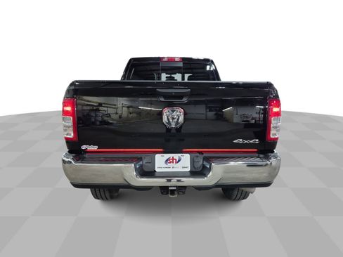 Used 2024 RAM 2500 Tradesman w/ Chrome Appearance Group image 8