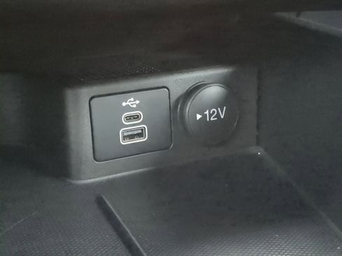 Used 2025 Ford Escape ST-Line image 32