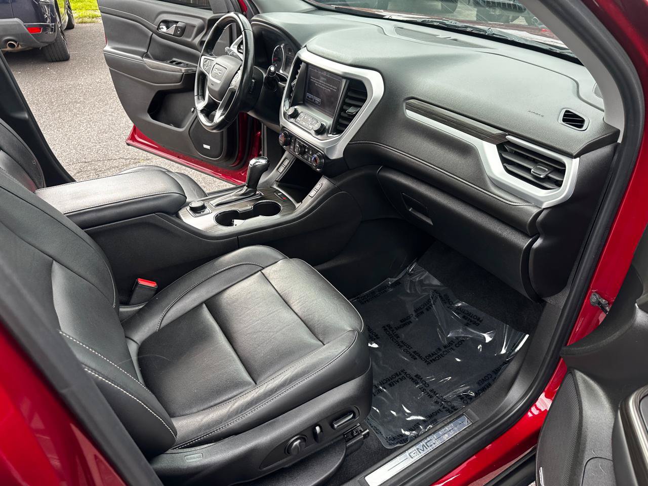 Used 2019 GMC Acadia SLT FWD image 19