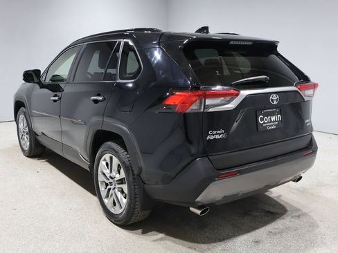 Used 2019 Toyota RAV4 Limited image 5