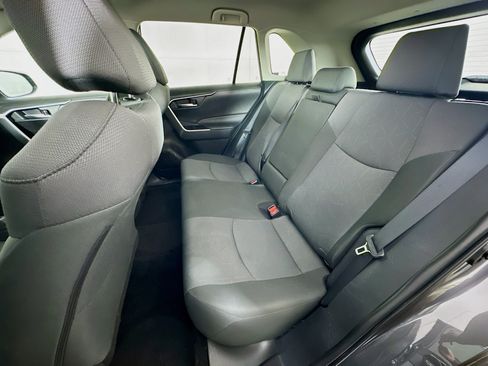Used 2025 Toyota RAV4 XLE FWD image 26
