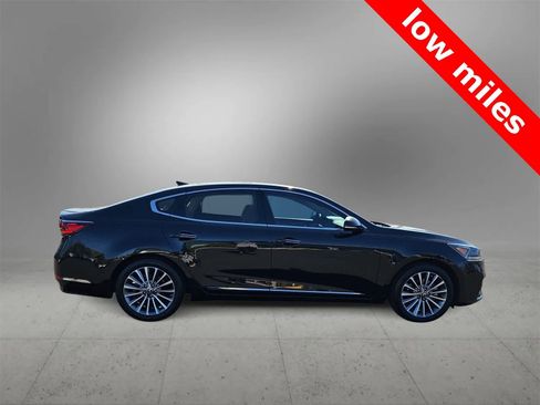Used 2019 Kia Cadenza Premium image 9