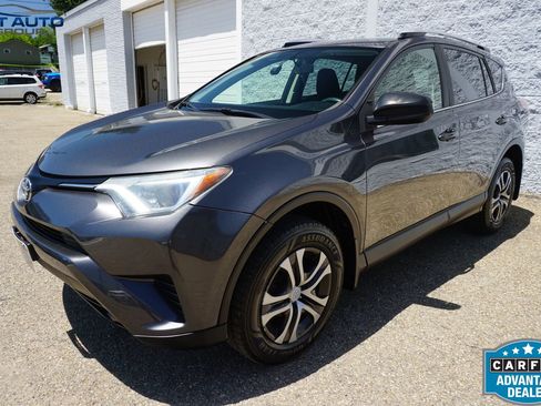 Used 2016 Toyota RAV4 LE AWD/4WD image 3