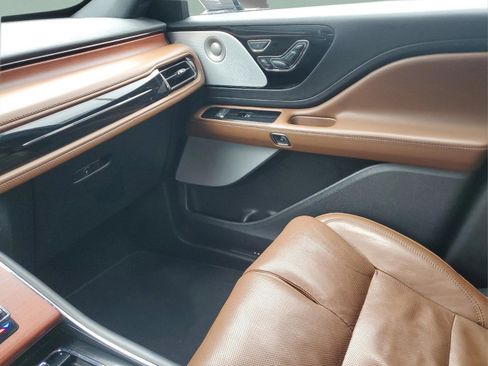 Used 2021 Lincoln Aviator Reserve w/ Equipment Group 208A image 23