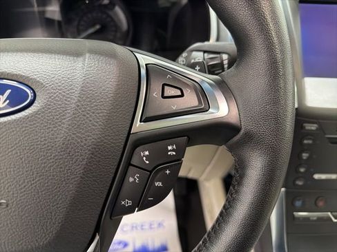 Used 2019 Ford Edge Titanium w/ Equipment Group 301A AWD/4WD image 19