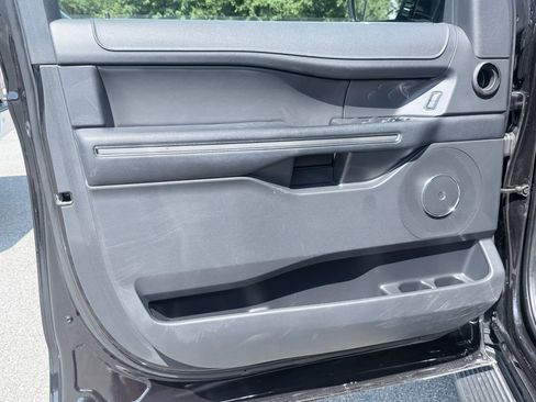 Used 2024 Ford Expedition Max XLT RWD image 31