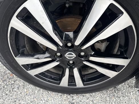 Used 2018 Nissan Kicks SV image 8