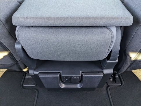 Used 2025 Ford F250 XLT image 35