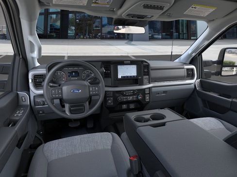 New 2025 Ford F550 4x4 Crew Cab Super Duty image 10