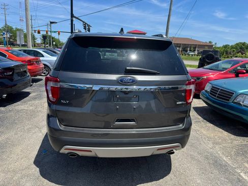 Used 2016 Ford Explorer XLT w/ Equipment Group 201A AWD/4WD image 5