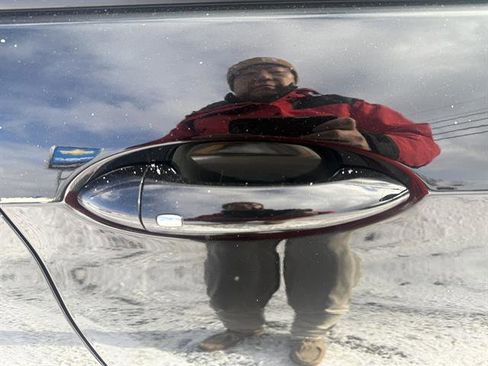 Used 2023 Chevrolet TrailBlazer RS w/ Sun and Liftgate Package image 13