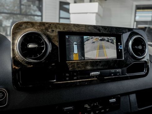 Used 2022 Mercedes-Benz Sprinter 3500 image 16