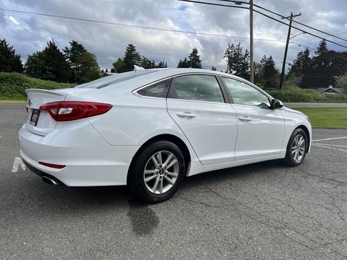 Used 2015 Hyundai Sonata SE FWD image 5