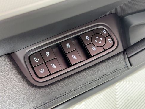 Used 2026 Porsche Cayenne S image 13