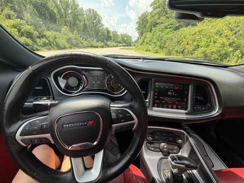 Used 2015 Dodge Challenger SXT Plus RWD image 11