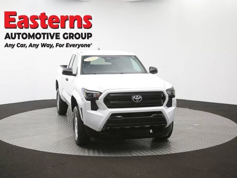 Used 2025 Toyota Tacoma SR RWD image 47