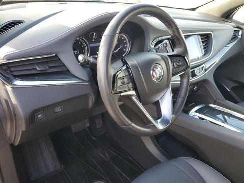 Used 2023 Buick Enclave Essence image 8