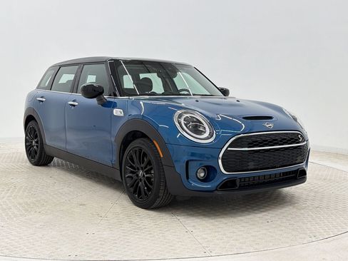 Certified 2024 MINI Cooper Clubman S FWD image 7