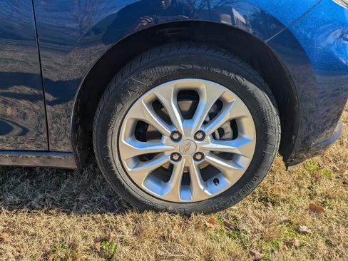 Used 2022 Chevrolet Spark LT image 11