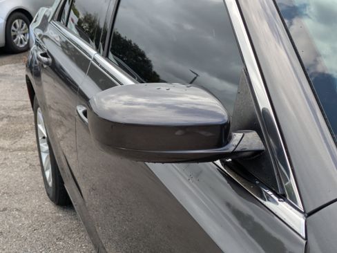 Used 2015 Chrysler 300 Limited image 12