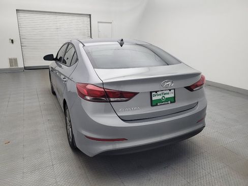 Used 2017 Hyundai Elantra SE FWD image 6