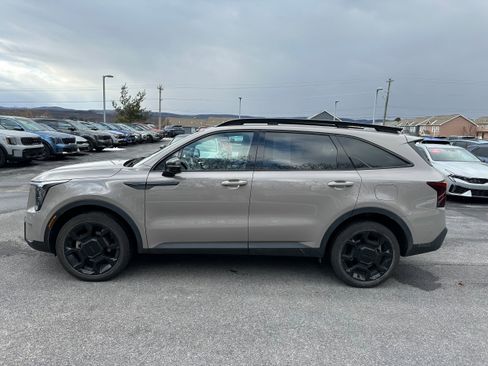 Used 2025 Kia Sorento SX Prestige w/ Olive Brown Leather Package image 8