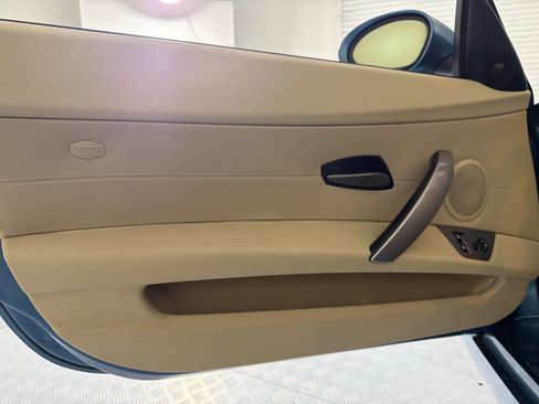 Used 2003 BMW Z4 3.0i RWD image 14