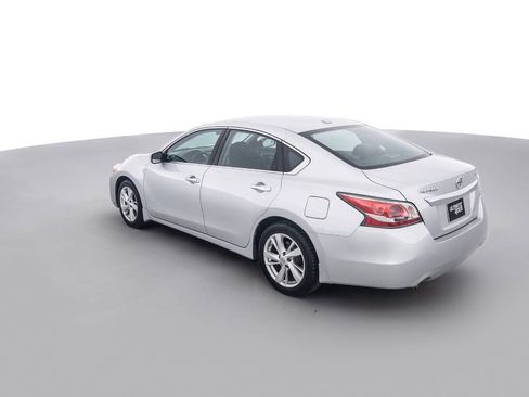 Used 2015 Nissan Altima 2.5 SV FWD image 7