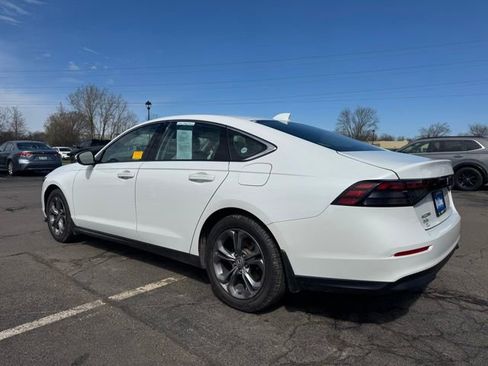 Used 2023 Honda Accord EX image 4